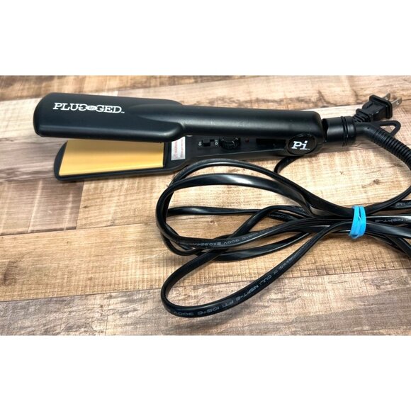 Plugged In Flat Iron Hair Straightener With Adjustable Heat Settings & Gold Cera - Picture 1 of 5